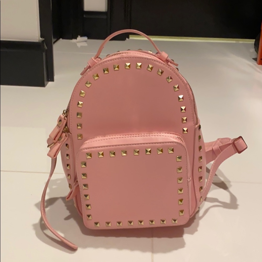 A cute baby pink back pack